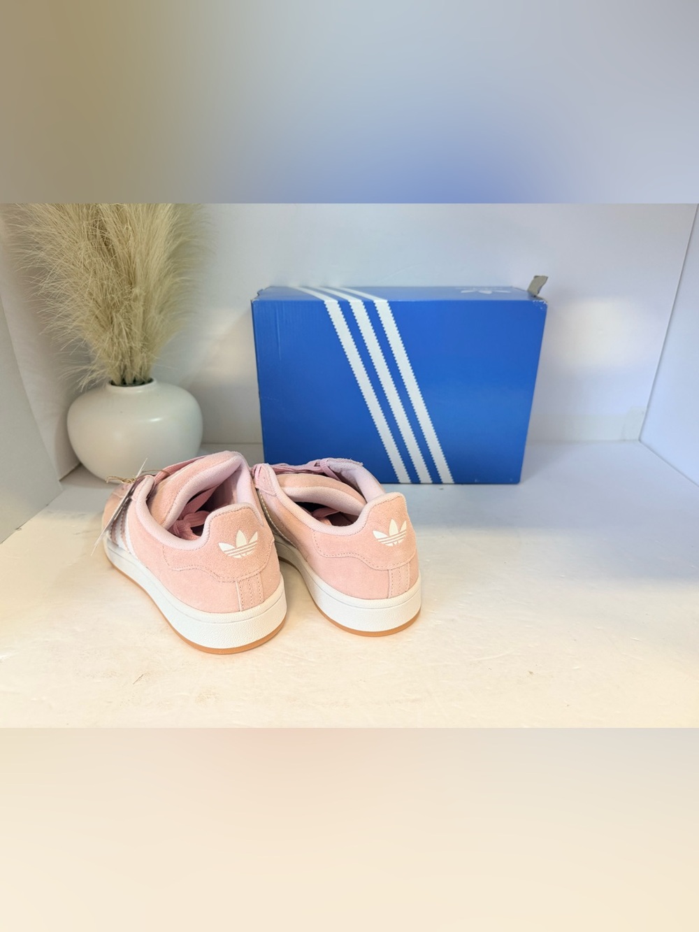 51. adidas Women’s Pink Campus 6.5 y or 8 women - Picture 4 of 5